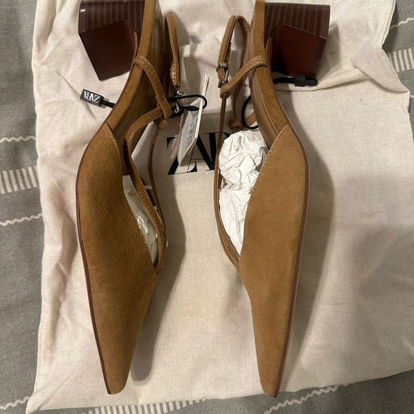 Zara Women's Tan Pointed Toe Heels - Picture 2 of 6